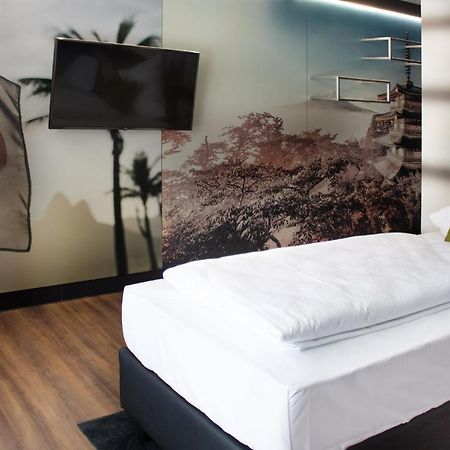 Men Hotel By Wmm Hotels Менген Экстерьер фото