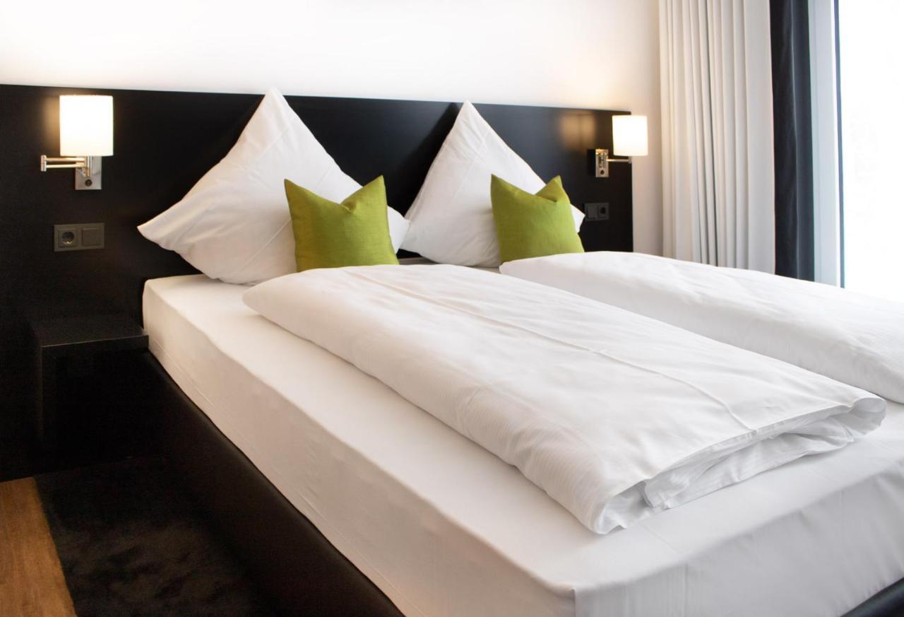Men Hotel By Wmm Hotels Менген Экстерьер фото