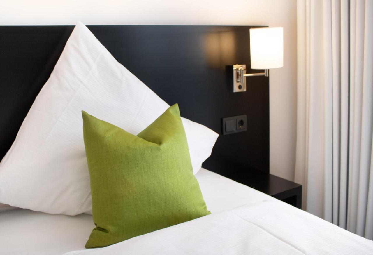 Men Hotel By Wmm Hotels Менген Экстерьер фото