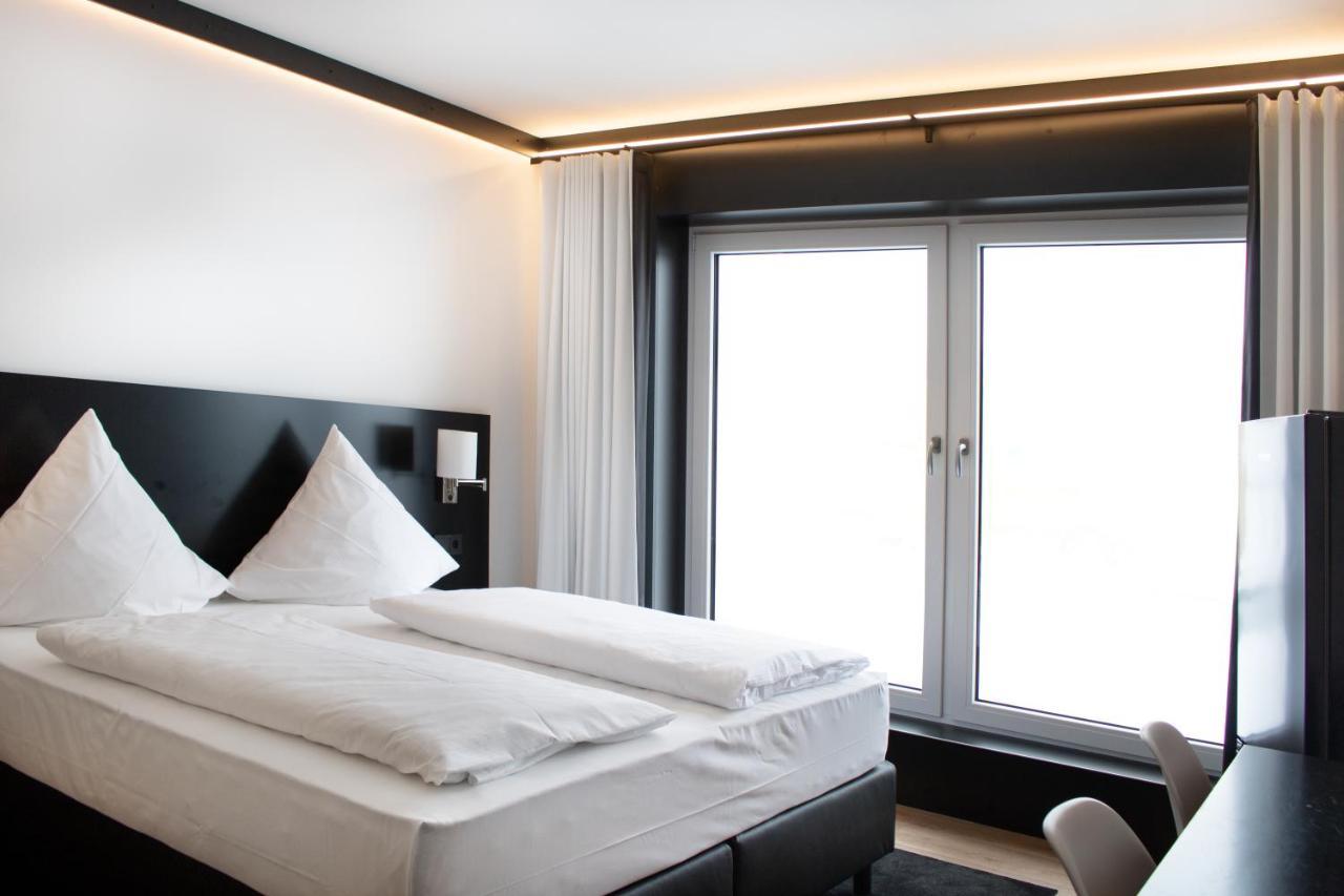 Men Hotel By Wmm Hotels Менген Экстерьер фото